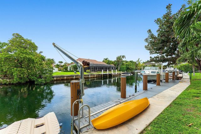 5660 Nassau Drive, Boca Raton, FL 33487