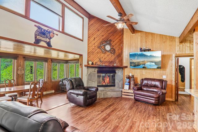 348 Valley Creek Drive, Maggie Valley, NC 28751