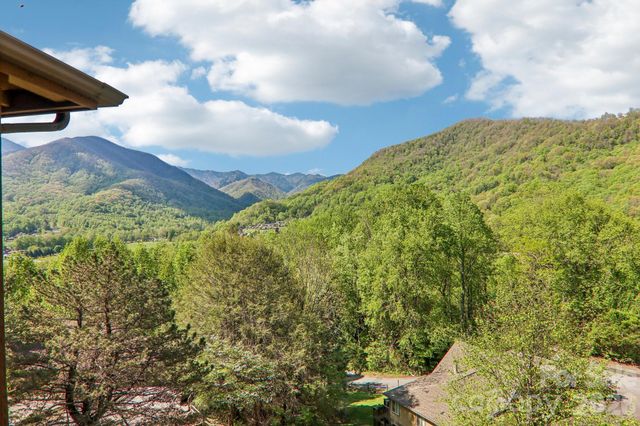 348 Valley Creek Drive, Maggie Valley, NC 28751