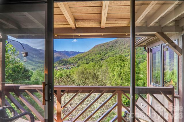 348 Valley Creek Drive, Maggie Valley, NC 28751