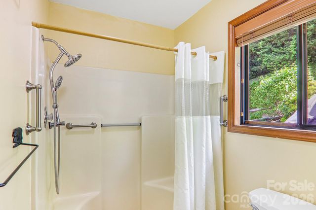 348 Valley Creek Drive, Maggie Valley, NC 28751