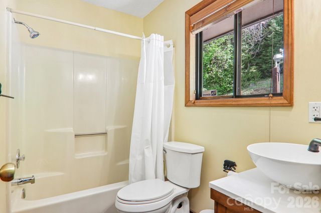 348 Valley Creek Drive, Maggie Valley, NC 28751