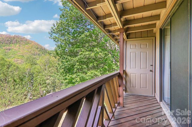 348 Valley Creek Drive, Maggie Valley, NC 28751