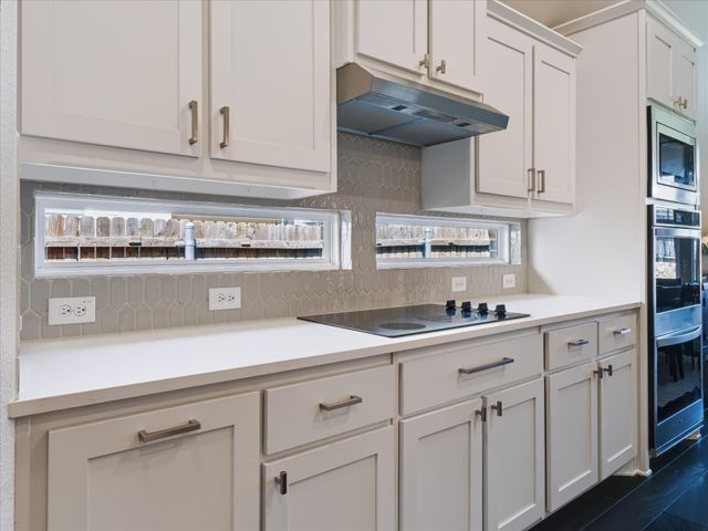 615 Frio Lane, Aubrey, TX 76227