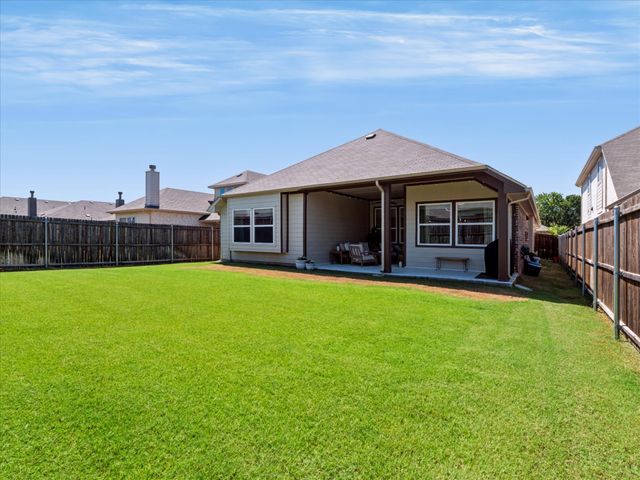 615 Frio Lane, Aubrey, TX 76227
