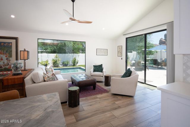 4440 E CAMELBACK Road 28, Phoenix, AZ 85018
