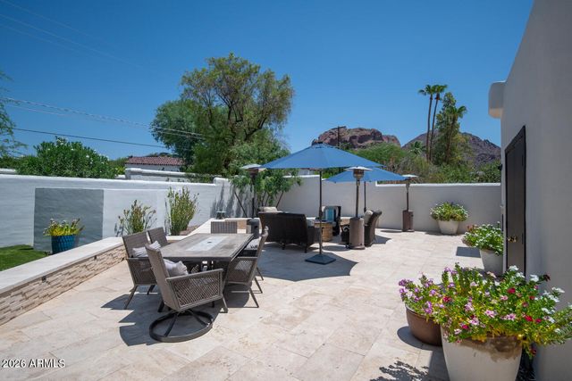 4440 E CAMELBACK Road 28, Phoenix, AZ 85018