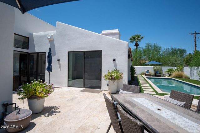 4440 E CAMELBACK Road 28, Phoenix, AZ 85018