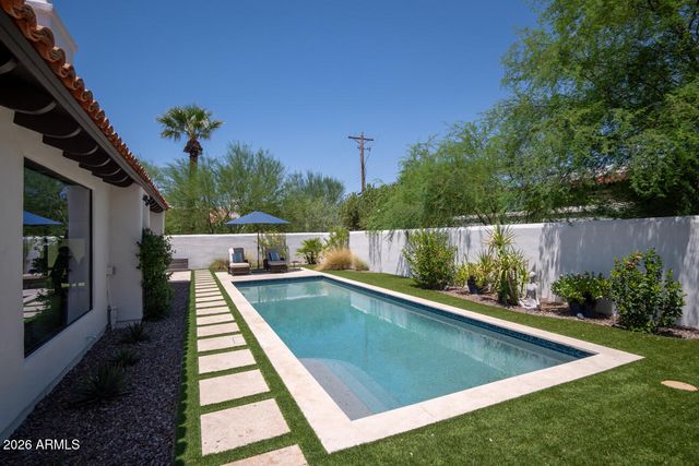 4440 E CAMELBACK Road 28, Phoenix, AZ 85018