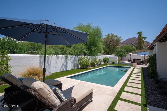 4440 E CAMELBACK Road 28, Phoenix, AZ 85018