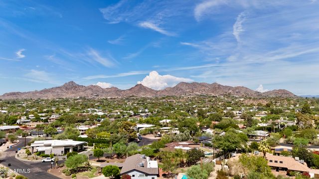 4440 E CAMELBACK Road 28, Phoenix, AZ 85018