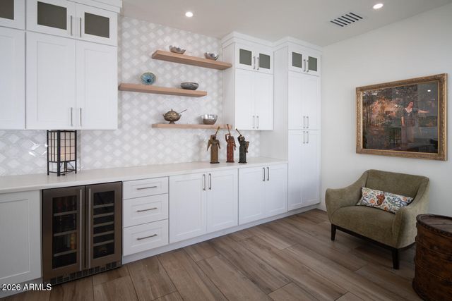 4440 E CAMELBACK Road 28, Phoenix, AZ 85018