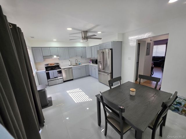 25 Pierces Road 3, Newburgh, NY 12550