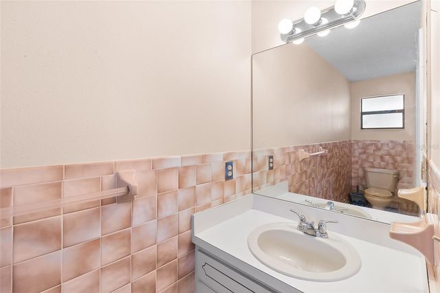 3030 SHADOW OAKS DRIVE, Holiday, FL 34690