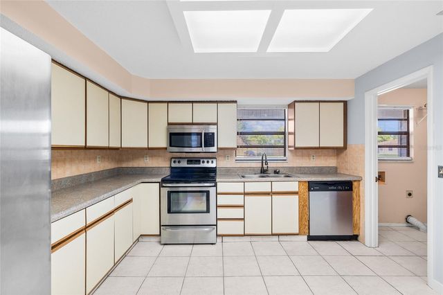 3030 SHADOW OAKS DRIVE, Holiday, FL 34690