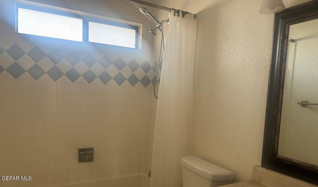 4641 Loma De Indios Lane, El Paso, TX 79934