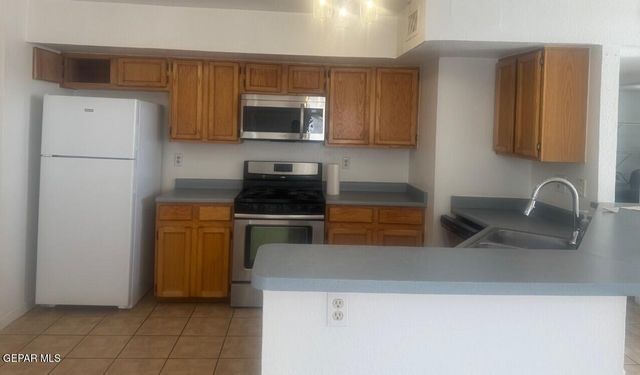 4641 Loma De Indios Lane, El Paso, TX 79934