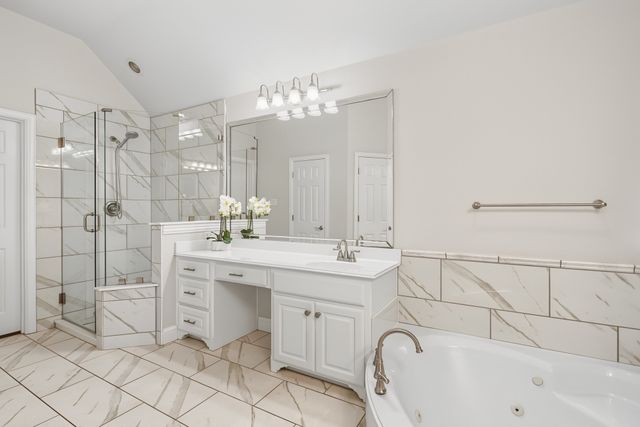 8541 Thorne Drive, Lantana, TX 76226