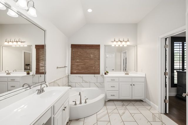 8541 Thorne Drive, Lantana, TX 76226