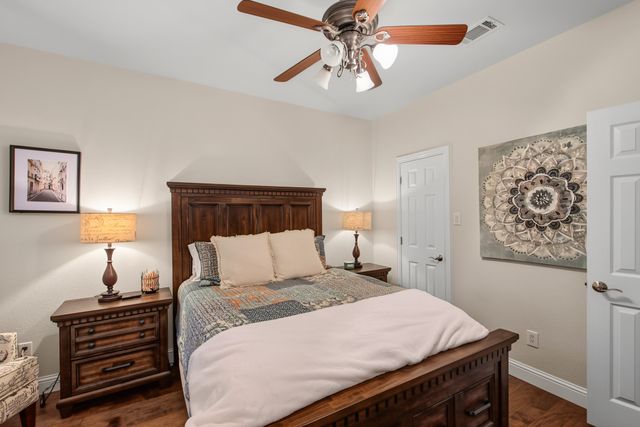 8541 Thorne Drive, Lantana, TX 76226