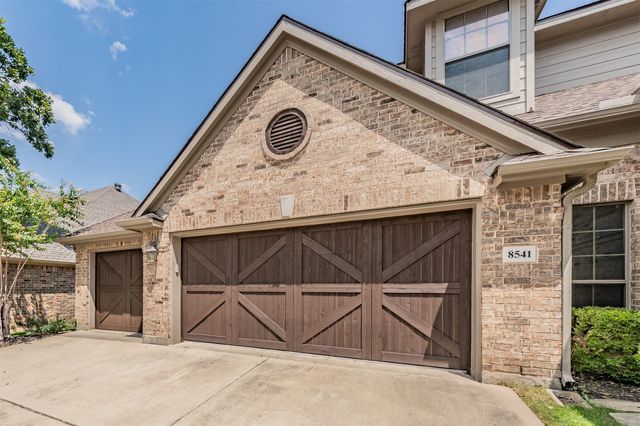 8541 Thorne Drive, Lantana, TX 76226