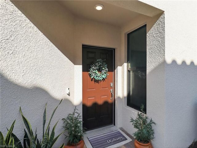1672 Lake Jessup CIR, Cape Coral, FL 33909