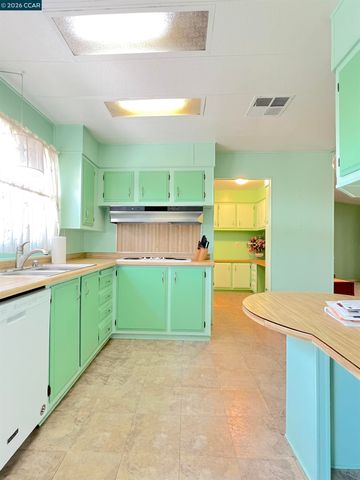 198 Kona Cir 198, Pittsburg, CA 94565