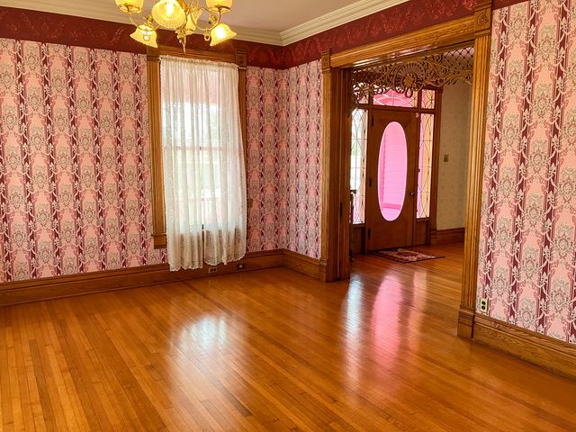 301 S Genesee Street, Morrison, IL 61270