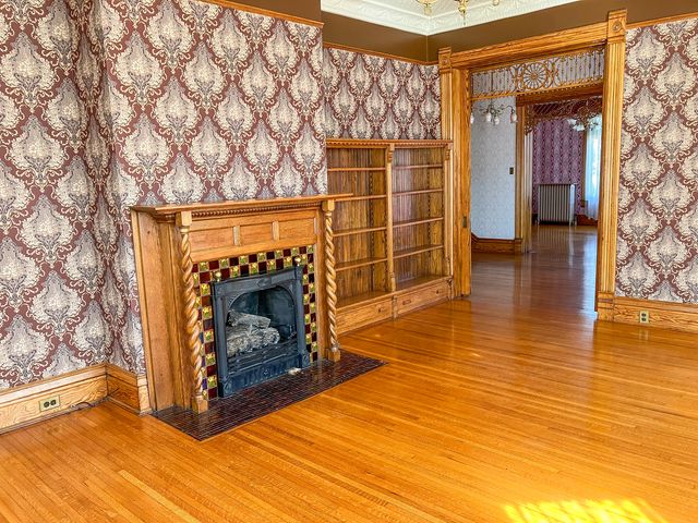 301 S Genesee Street, Morrison, IL 61270