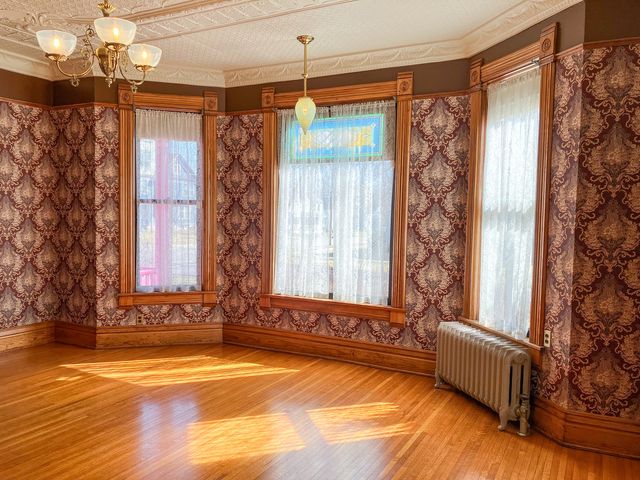 301 S Genesee Street, Morrison, IL 61270