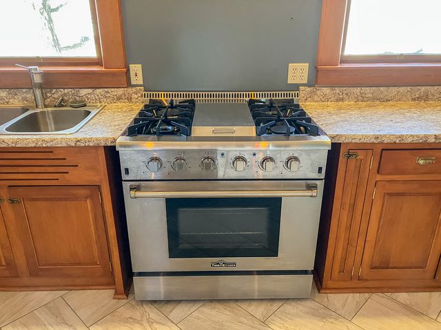 301 S Genesee Street, Morrison, IL 61270