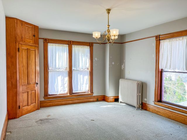 301 S Genesee Street, Morrison, IL 61270