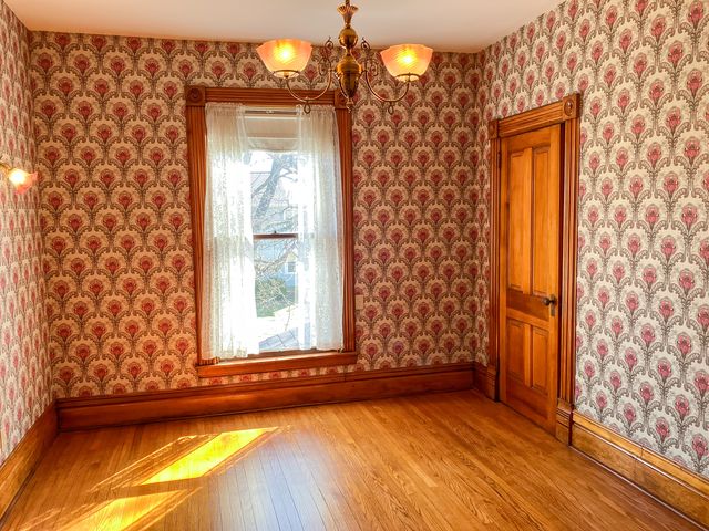 301 S Genesee Street, Morrison, IL 61270