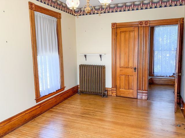 301 S Genesee Street, Morrison, IL 61270