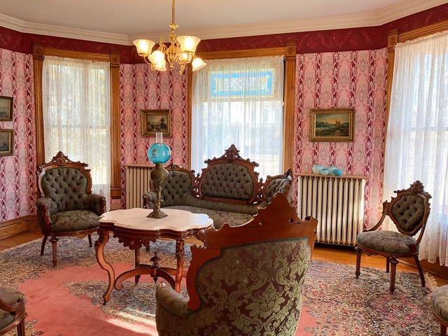 301 S Genesee Street, Morrison, IL 61270