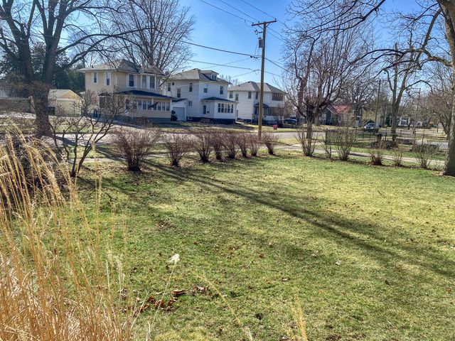 301 S Genesee Street, Morrison, IL 61270