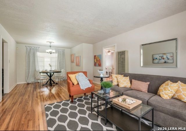 319 Mink, San Antonio, TX 78213