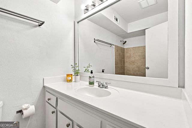 395 Pharr Road NE 208, Atlanta, GA 30305