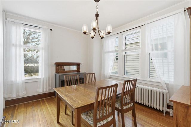 16 Oakwood Street, Albany, NY 12208