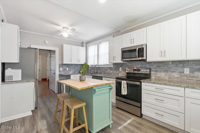 16 Oakwood Street, Albany, NY 12208