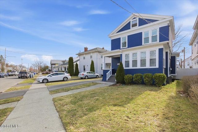 16 Oakwood Street, Albany, NY 12208