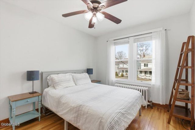 16 Oakwood Street, Albany, NY 12208