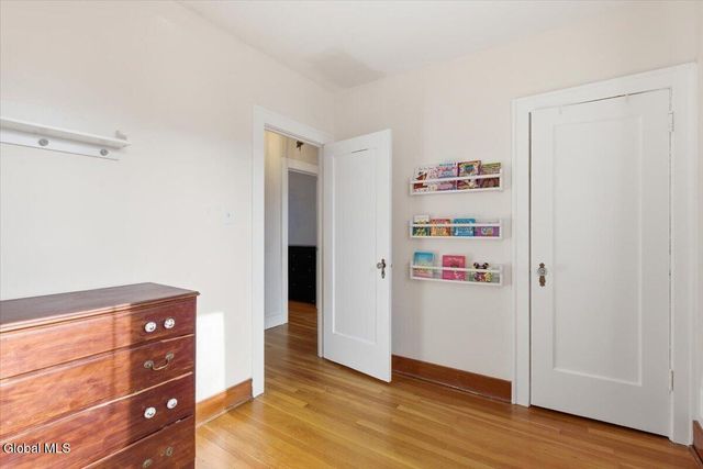 16 Oakwood Street, Albany, NY 12208