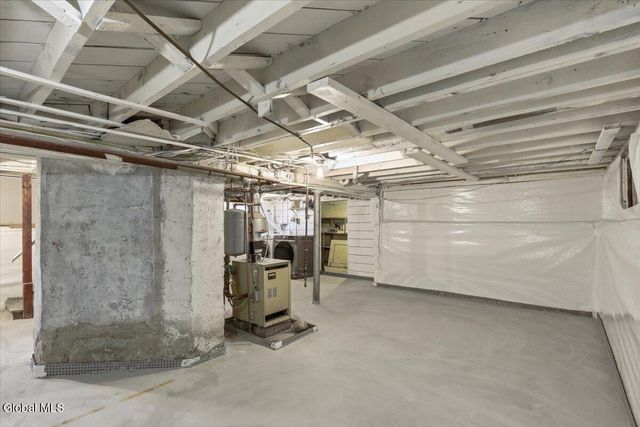 16 Oakwood Street, Albany, NY 12208