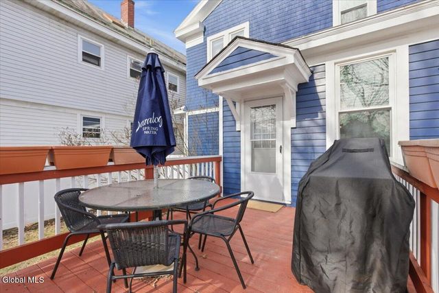 16 Oakwood Street, Albany, NY 12208