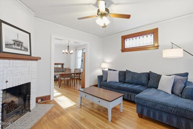 16 Oakwood Street, Albany, NY 12208