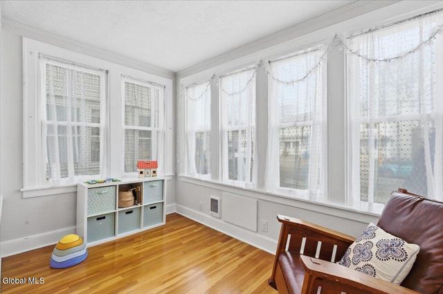 16 Oakwood Street, Albany, NY 12208