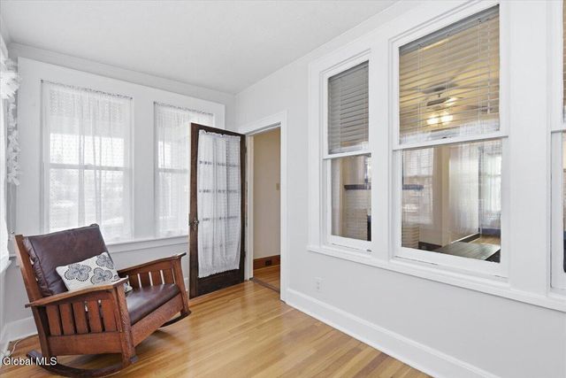 16 Oakwood Street, Albany, NY 12208