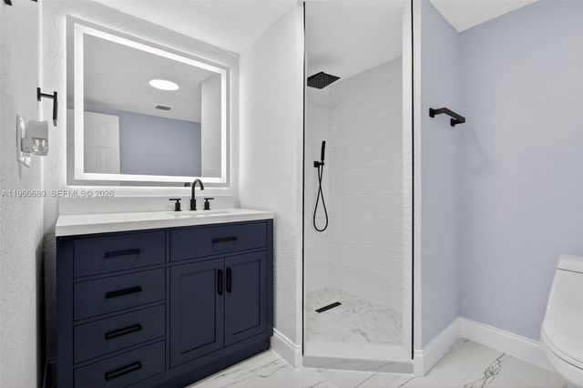 870 NE 144th St, North Miami, FL 33161