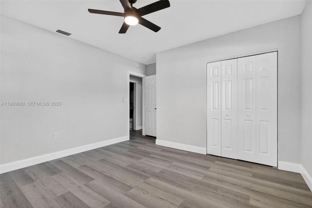 870 NE 144th St, North Miami, FL 33161